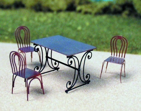 ABE 800 : Table rectangulaire et ses 4 chaises